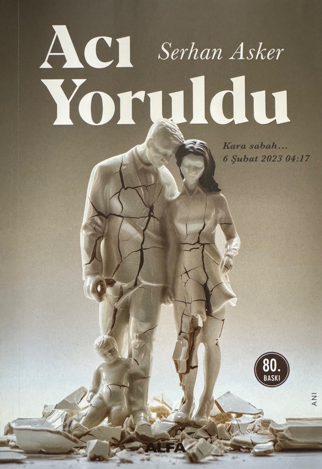 DİL DERNEĞİ EMİN ÖZDEMİR TÜRKÇE ÖDÜLÜ GAZETECİ SERHAN ASKER’E