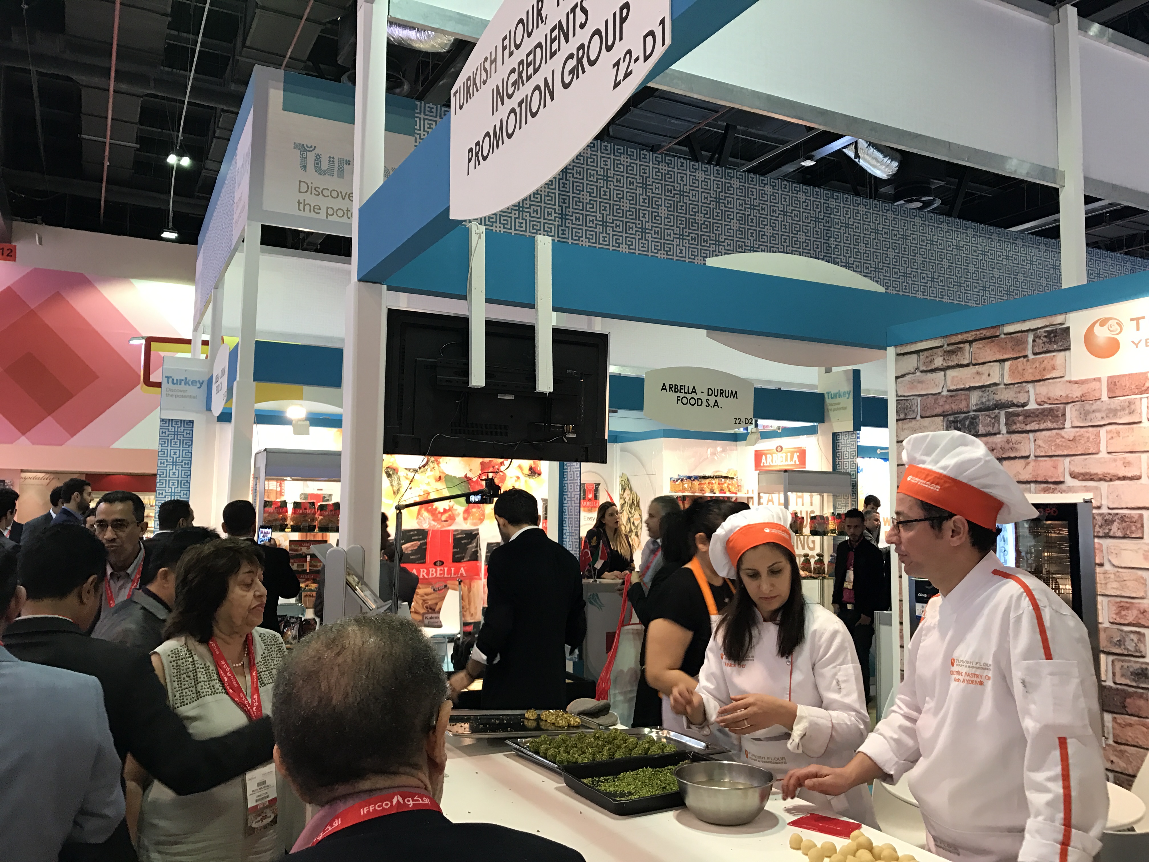 Un ve Unlu Mamuller Tanıtım Grubu Gıda Sektörünün En Büyük Fuarlarından Biri Olan “Gulfood 2017” Fuarı’na Katıldı…